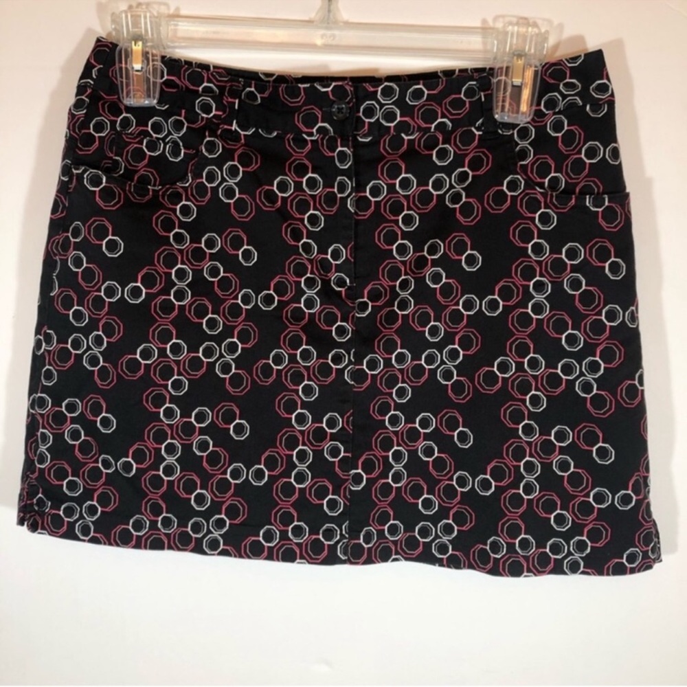 SLAZENGER Skort Women's Size 10 EUC in Black, Pink & White Geometric PRINT